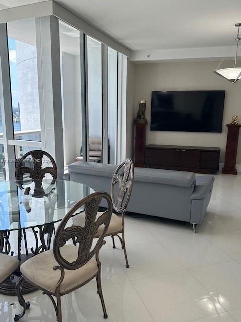 Building Photo - 18201 Collins Ave