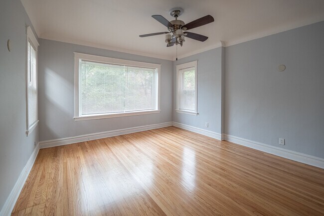 Building Photo - 1640 N Linder Ave