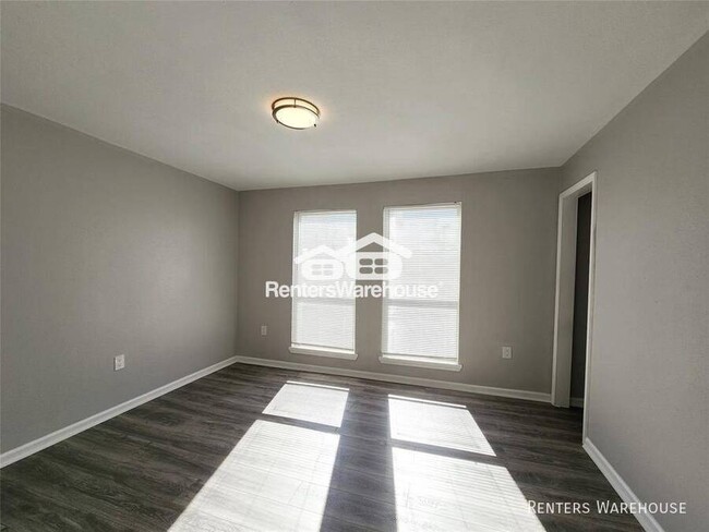 Building Photo - 6915 1/2 Avenue L-