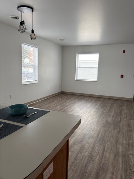 Building Photo - Songbird Apartments