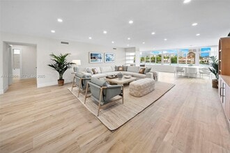 Building Photo - 10001 E Bay Harbor Dr