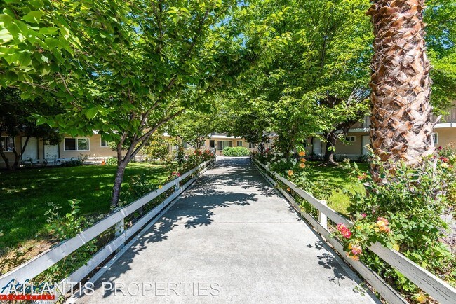 Building Photo - 3568 Agate Dr