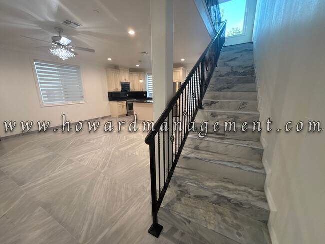 Building Photo - 2017 Centinela Ave