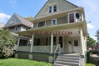 Building Photo - 368 Alexander St