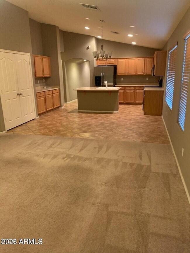 Building Photo - 35488 N Shorthorn Trail