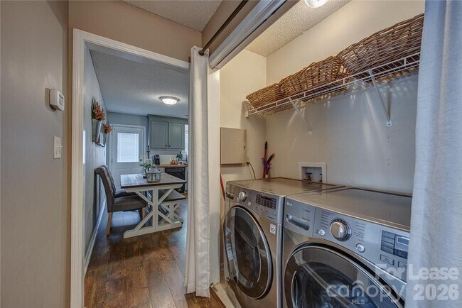 Building Photo - 121 Pratt St