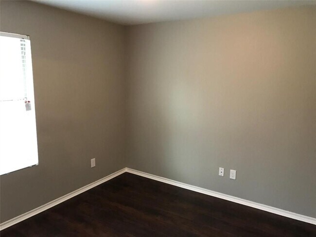 Building Photo - 805 Katydid Ct