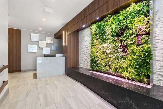 Building Photo - 121 Portland St