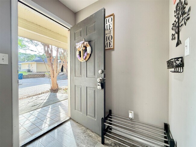 Building Photo - 3487 Balboa Cir