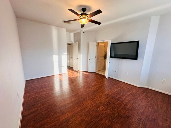 Building Photo - 3300 Forest Creek Dr