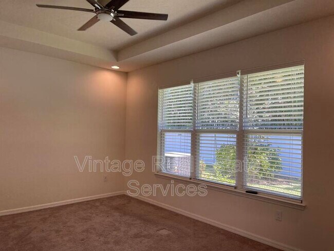 Building Photo - 7905 Silver Clover Ct