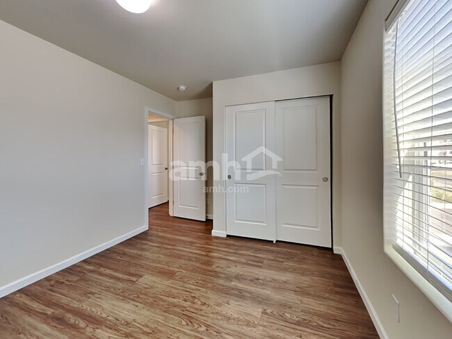 Building Photo - 18960 112th Ave Ct E