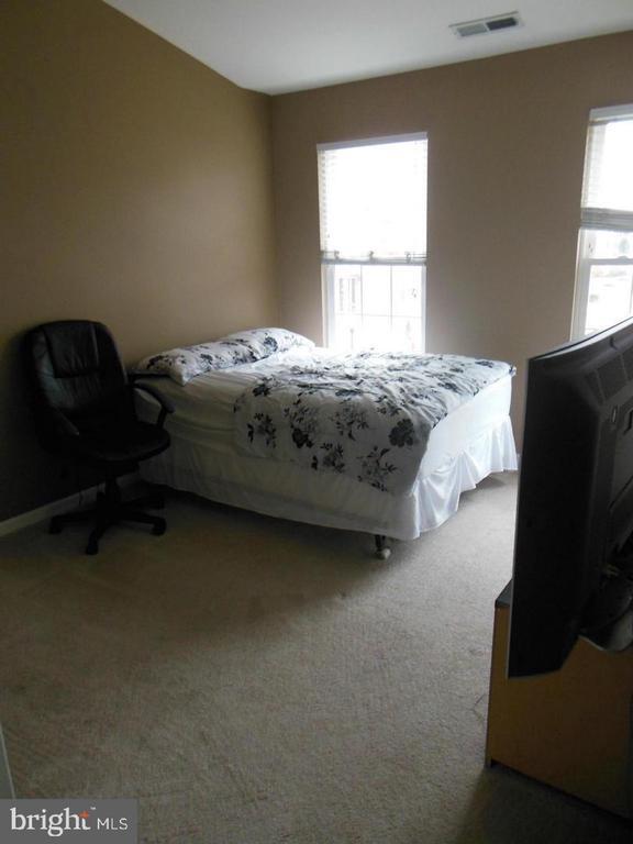 Building Photo - 25838 Norrington Square