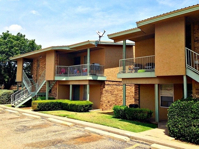 Toledo Terrace Apartments - Courtyard Villas