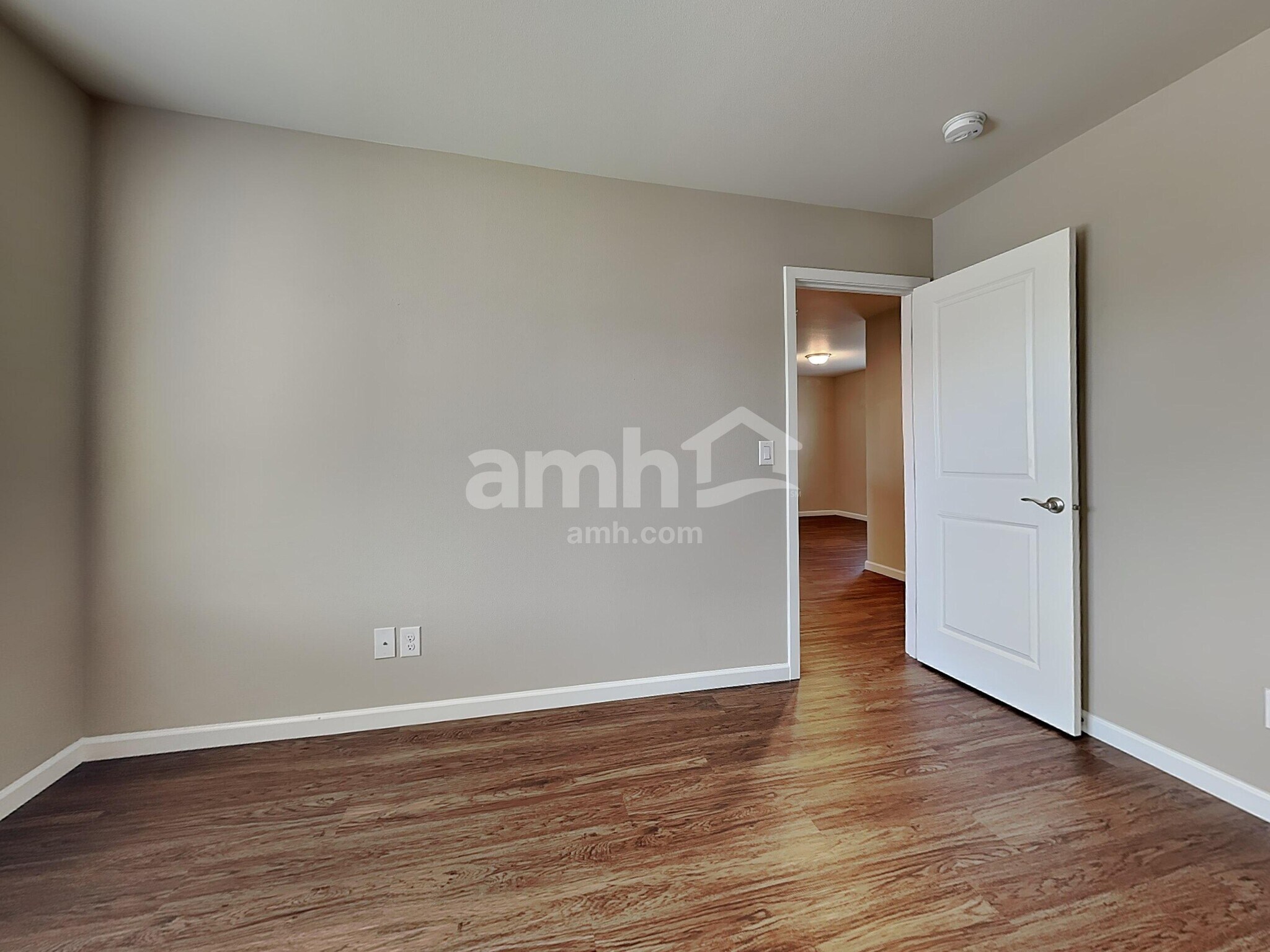 Building Photo - 945 Riggs Dr E