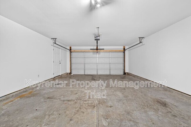 Building Photo - 1153 Hawick Dr