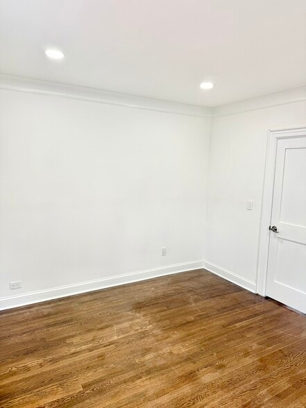 Building Photo - 109 Spring St