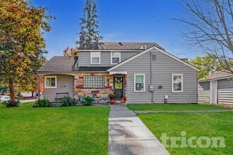 Building Photo - 803 Willard St W