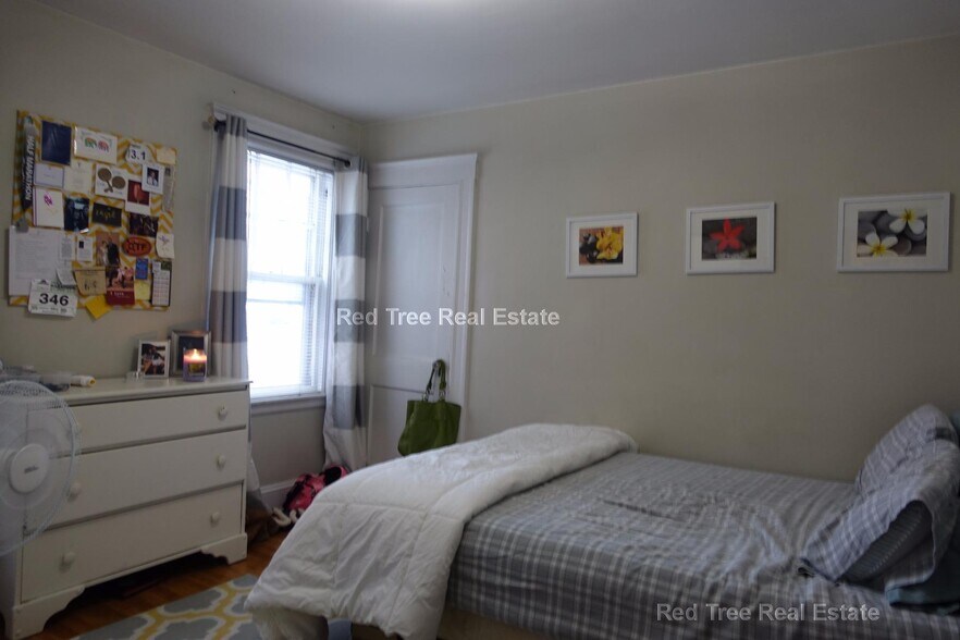 Building Photo - 50 Colborne Rd