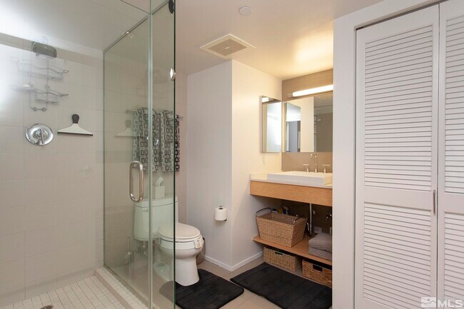 Building Photo - 255 N Sierra St