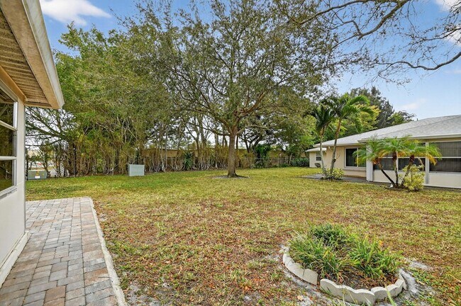 Building Photo - 782 Nantucket Cir