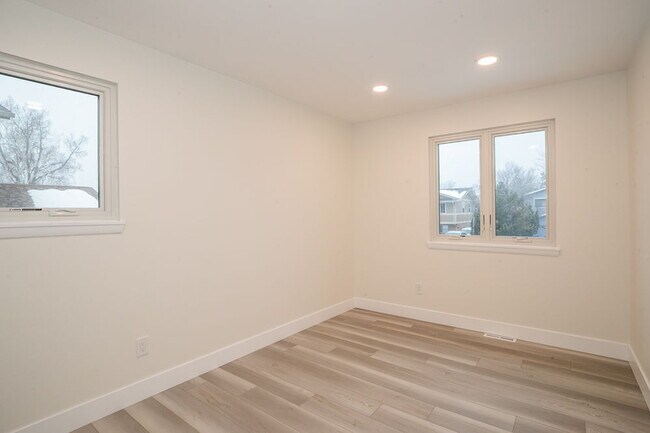 Building Photo - 2308 S Lima St