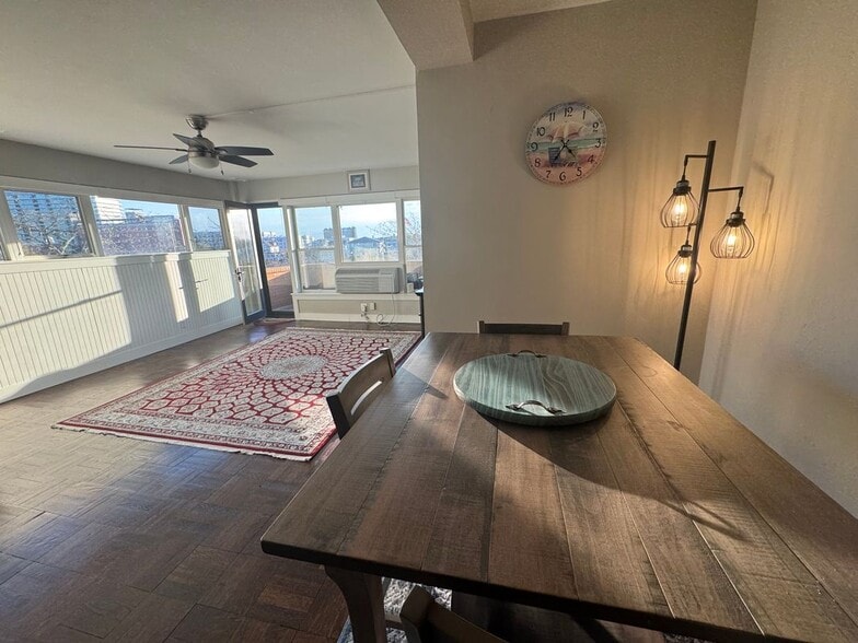 Primary Photo - 321 Sunset Ave