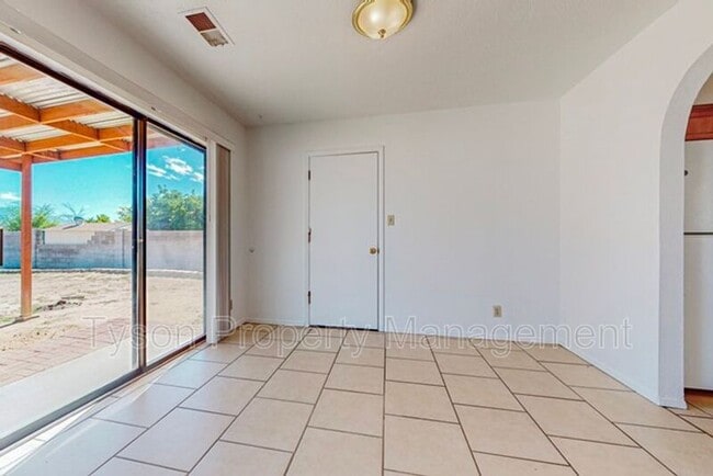 Building Photo - 708 Buckboard Rd SE