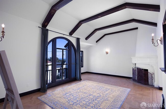 Building Photo - 212 Tocoloma Ave