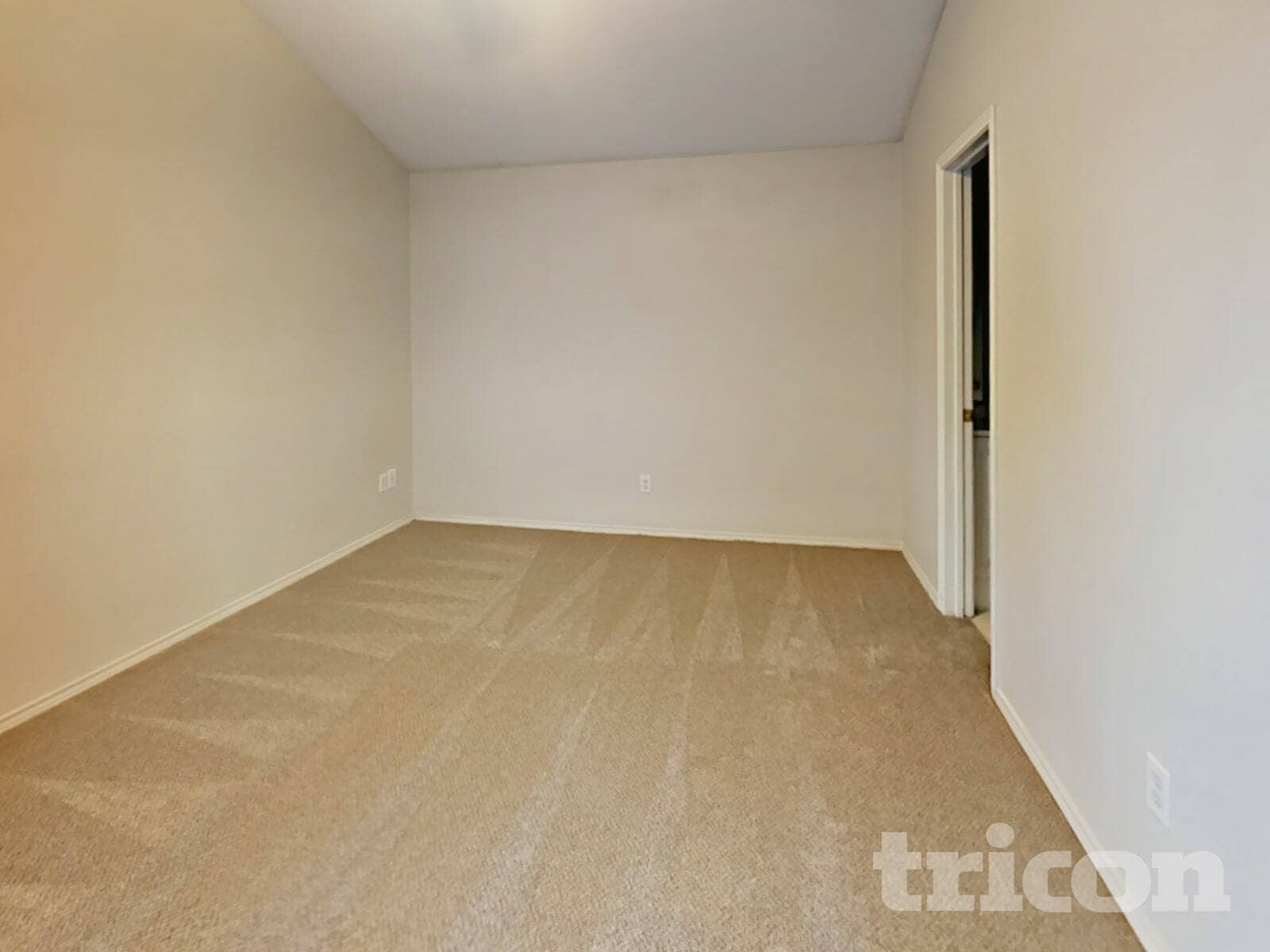 Building Photo - 609 S Walnut Creek Dr
