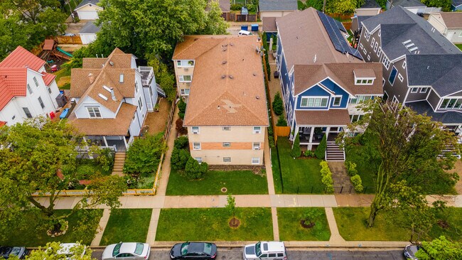 Building Photo - 4149 N Tripp Ave