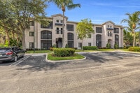 Building Photo - 3022 Alcazar Pl