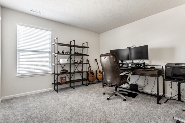 Building Photo - 6767 Sonora Blvd
