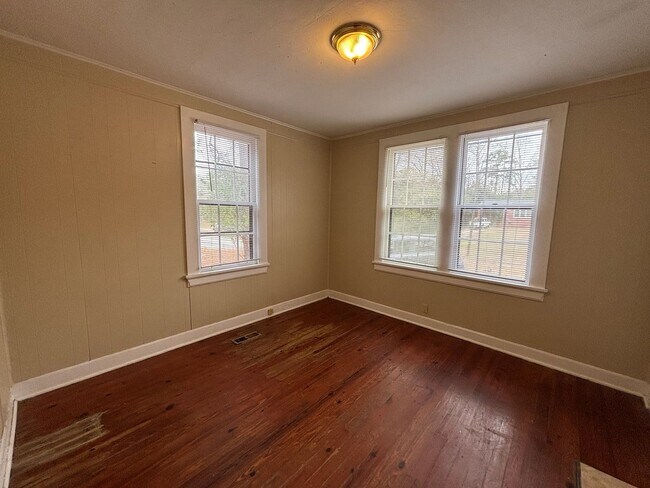 Building Photo - Located On Forrest Road!! LEASE OPTIONS: 12 Months or 24 Months Leases Only