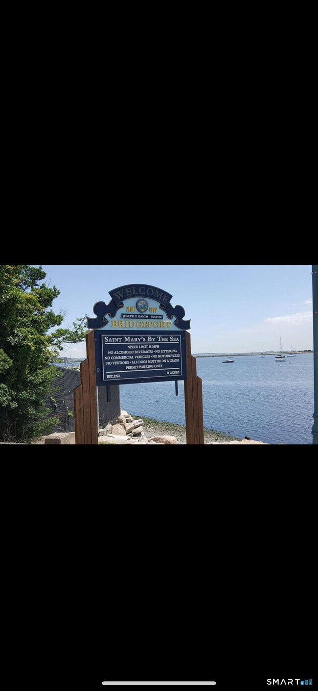 Building Photo - 130 Wilson St