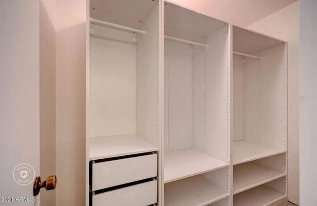 Building Photo - MOVE IN SPECIALS!! Stunning 3 bedroom, 2.5 bathroom Townhome in Mesa, AZ.