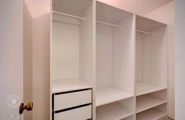 Building Photo - MOVE IN SPECIALS!! Stunning 3 bedroom, 2.5...