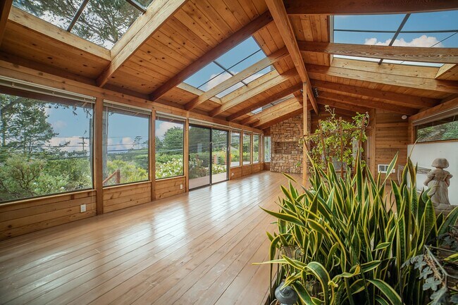 Building Photo - Unique Carmel Highlands 2 Bed, 2 Bath + Sunroom & Office