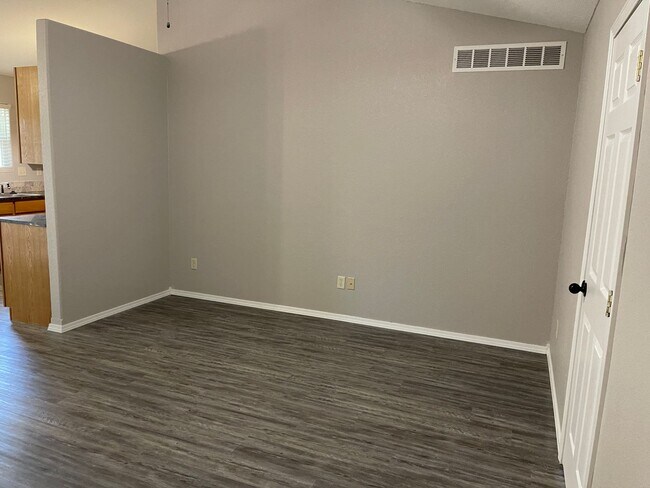 Building Photo - KU3-Osage Duplex 3