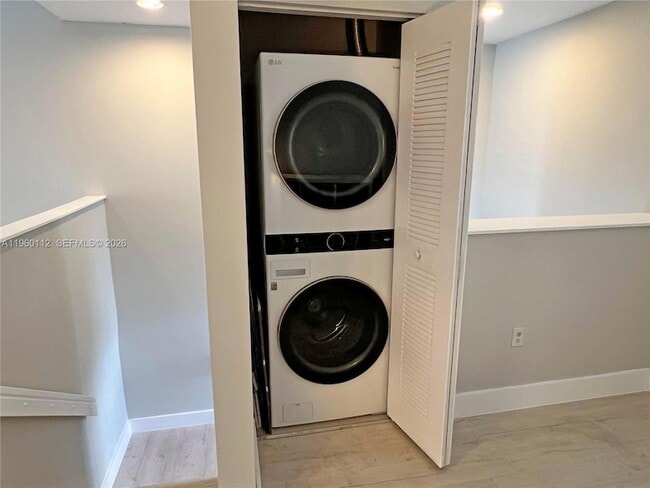 Building Photo - 4892 NW 97th Ct