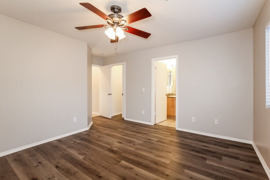 Building Photo - 14909 W Watson Cir