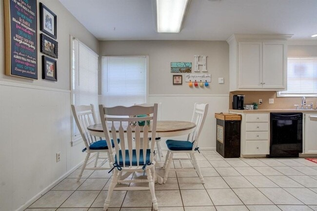 Building Photo - Close to TTU and LCU