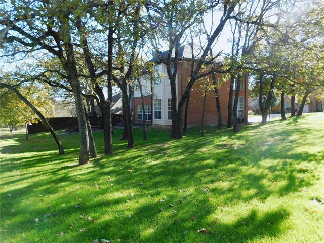 Building Photo - 2765 Fernwood Dr