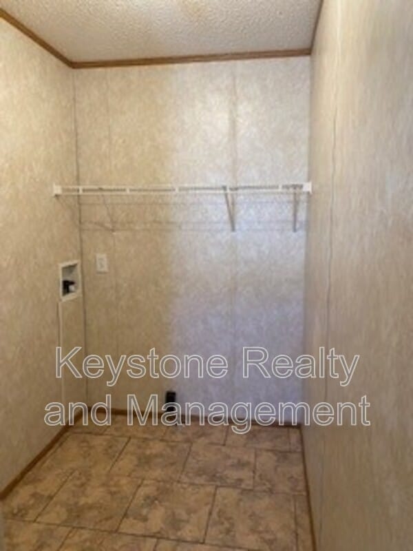 Building Photo - 703 Trevor Ln