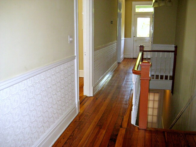 Building Photo - PINE416