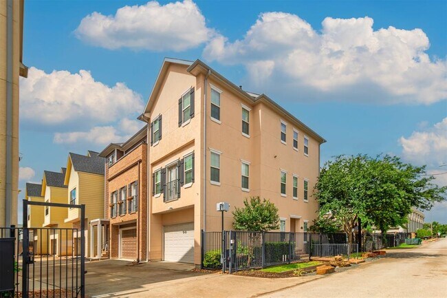 Building Photo - 4111 Allen St