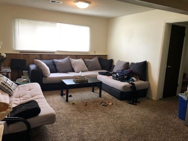 Building Photo - Single Family Home For Rent!