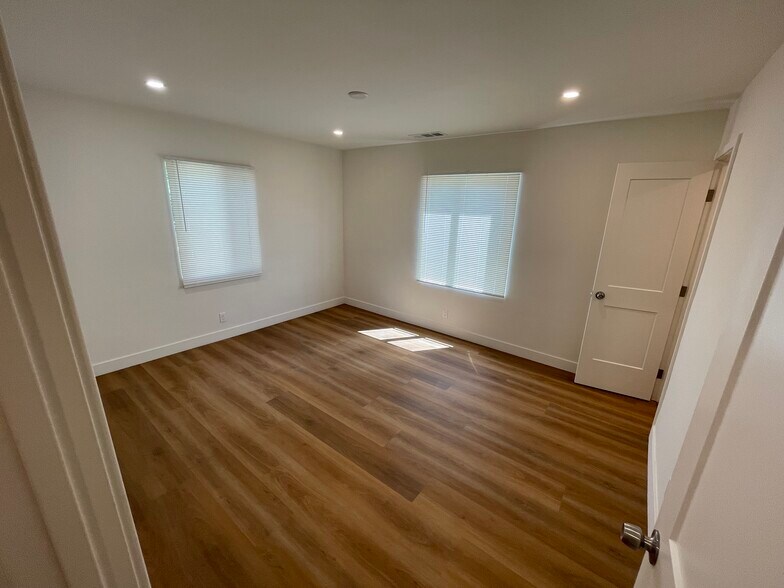 Building Photo - 340 W Alameda Ave