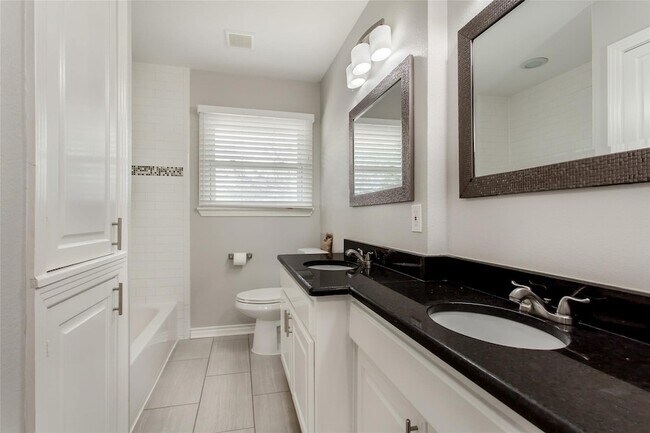 Building Photo - 570 Bondstone Dr