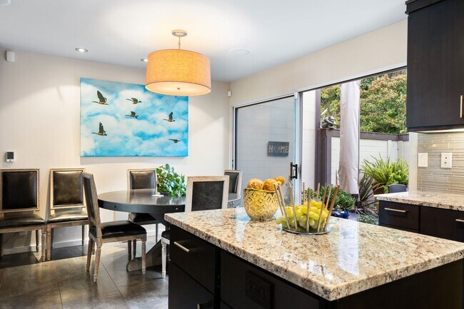 Building Photo - NEW! Diamond Heights Luxury, Available Unfurnished or Semi-Furnished • AMSI